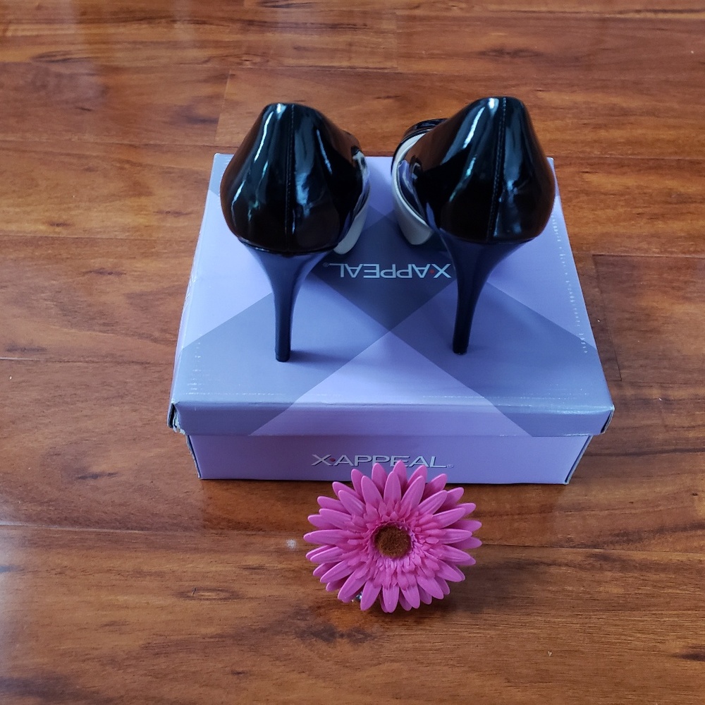 New Black/Cream Peep Toe Classic Xappeal Pumps - Picture 6 of 8